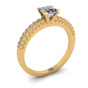 Princess Cut Diamond Ring in V with Side Pave Yellow Gold - Photo 3