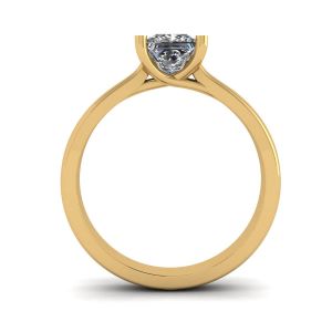 18K Yellow Gold Ring with Princess Cut Diamond - Photo 1