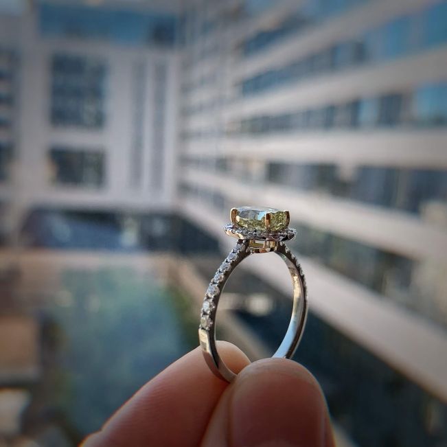 1.13 ct Oval Yellow Diamond Ring with Diamond Halo - Photo 6
