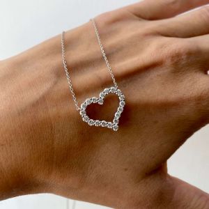 Diamond Heart Necklace in 18K White Gold - Photo 1
