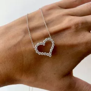 Diamond Heart Necklace in 18K Yellow Gold - Photo 1